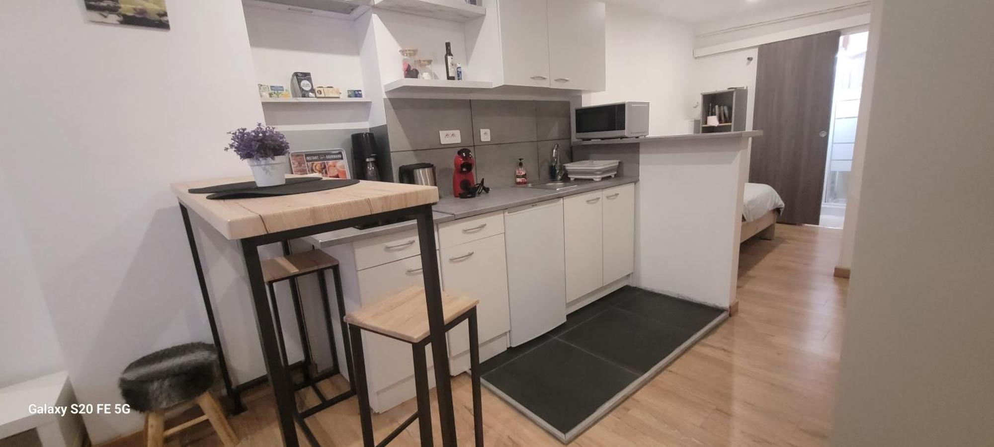 Studio Petit Battant Wifi Supercentre Tres Calme Besançon Dış mekan fotoğraf